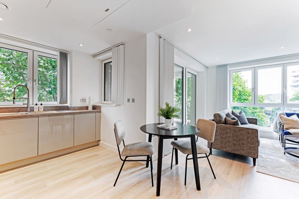 Property photo 3 of 12 93456_Eeko Agar Grove (6).Jpg