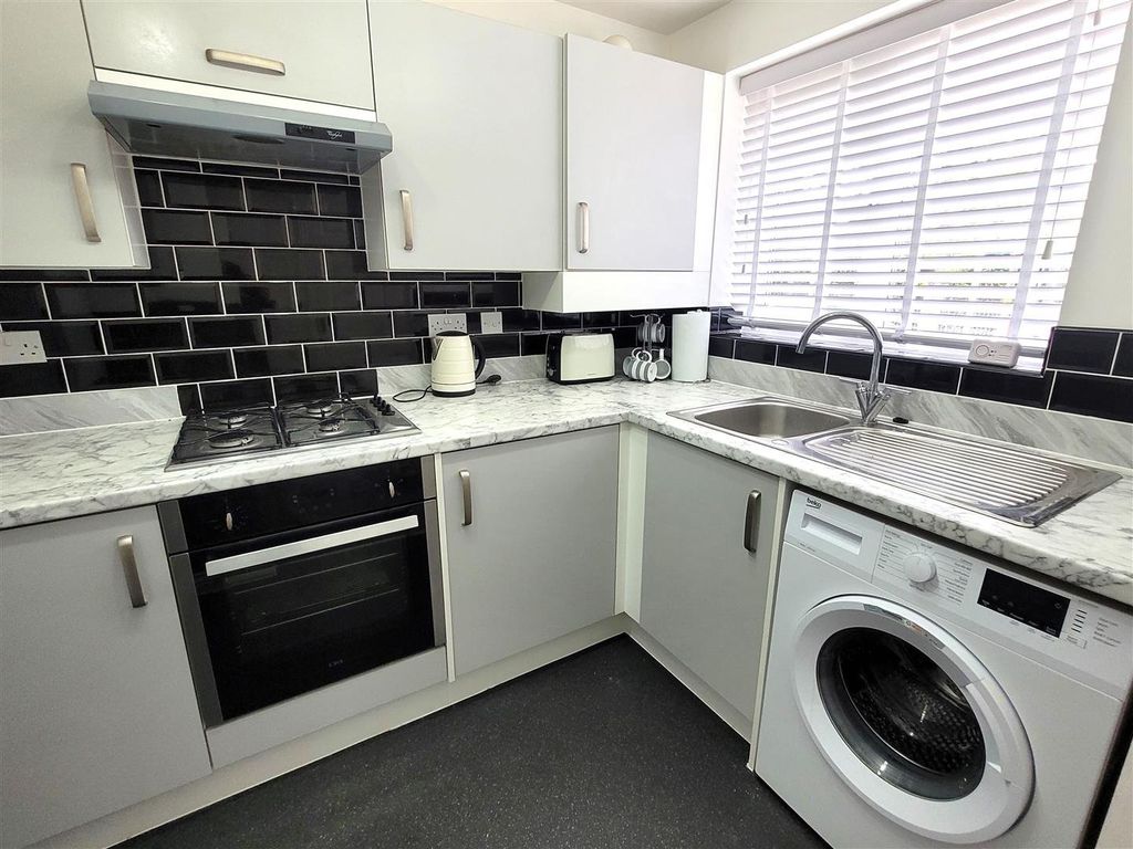 Property photo 2 of 13 Picture No. 06