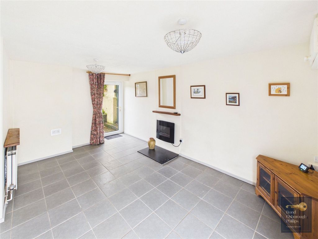 Property photo 3 of 11 Picture No. 20