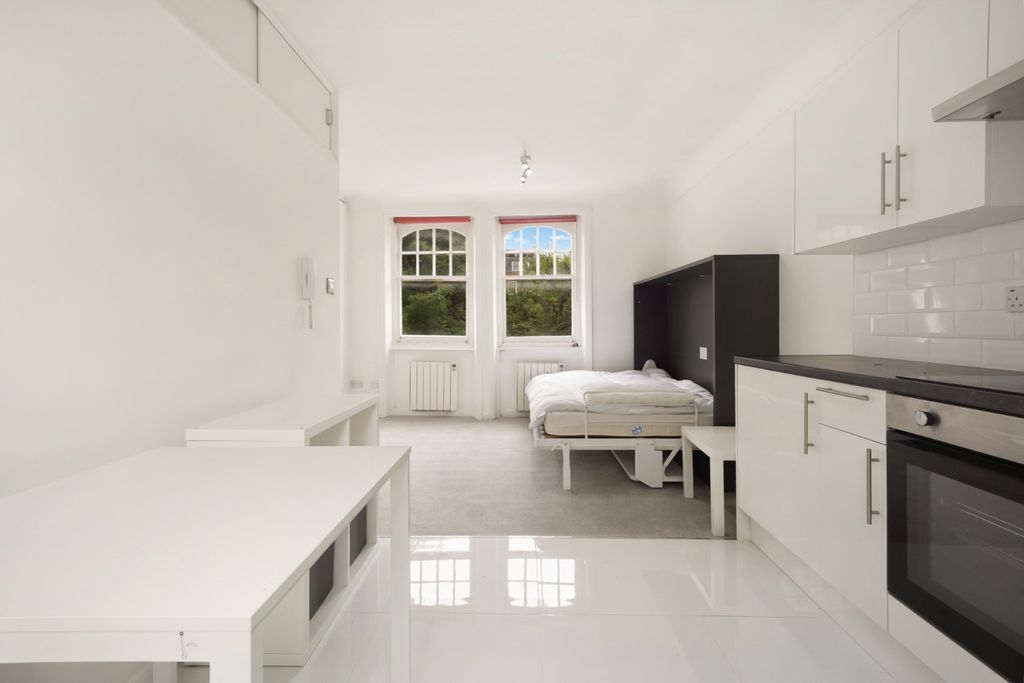 Property photo 3 of 14 5328392