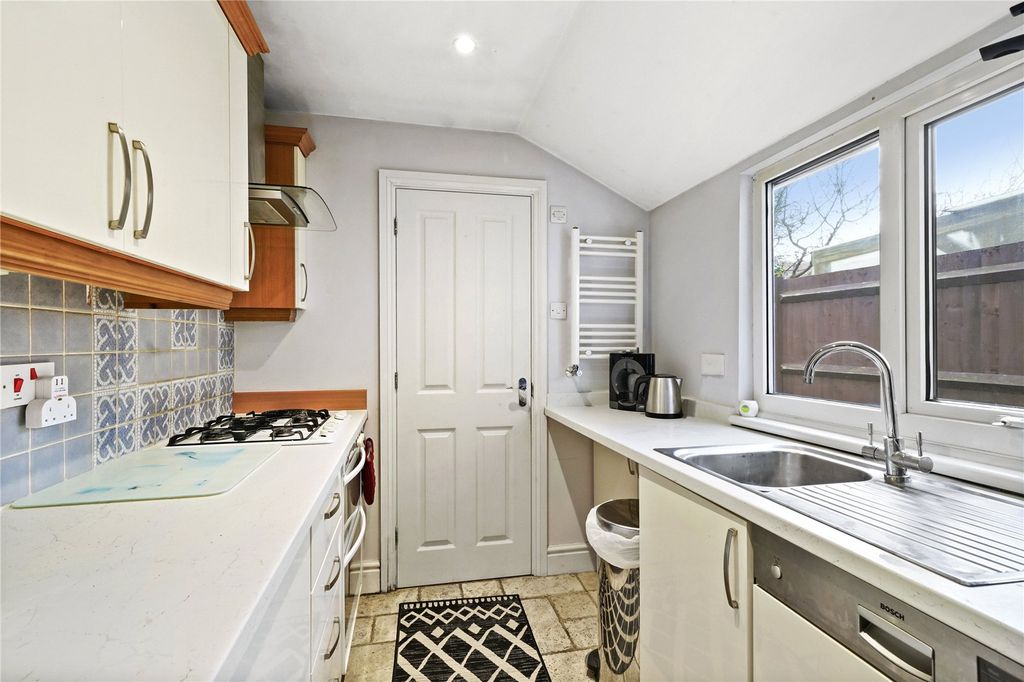 Property photo 3 of 15 Picture No. 30