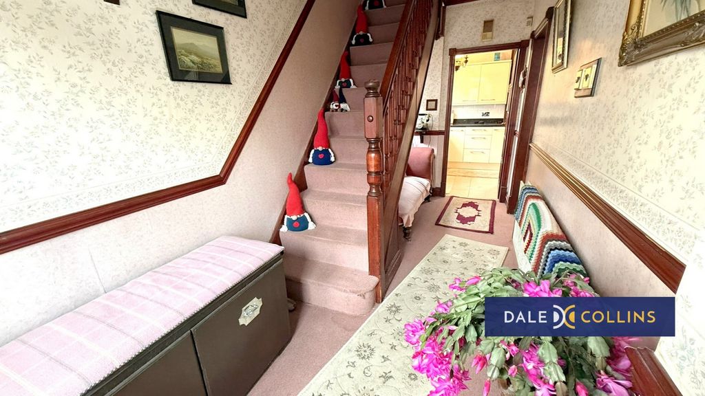 Property photo 3 of 23 Photo 10