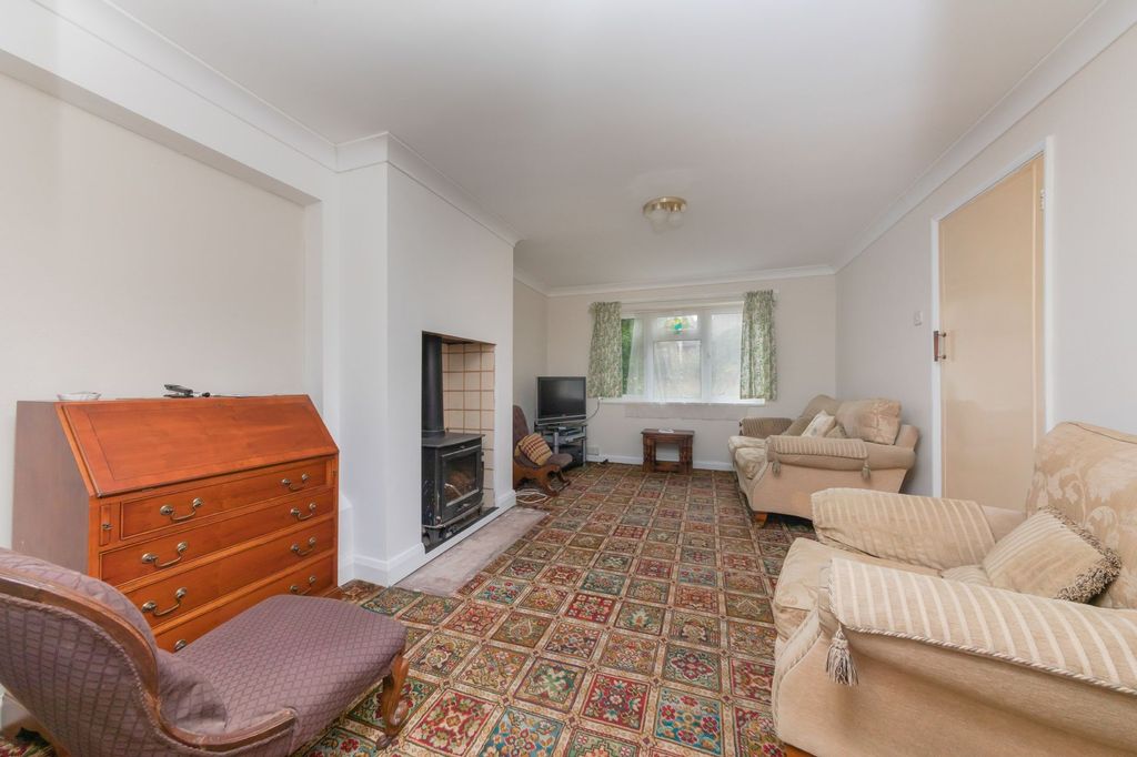 Property photo 3 of 17