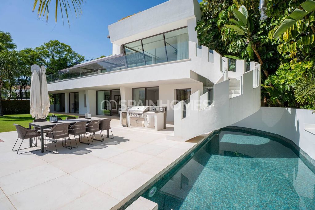 Property photo 2 of 38