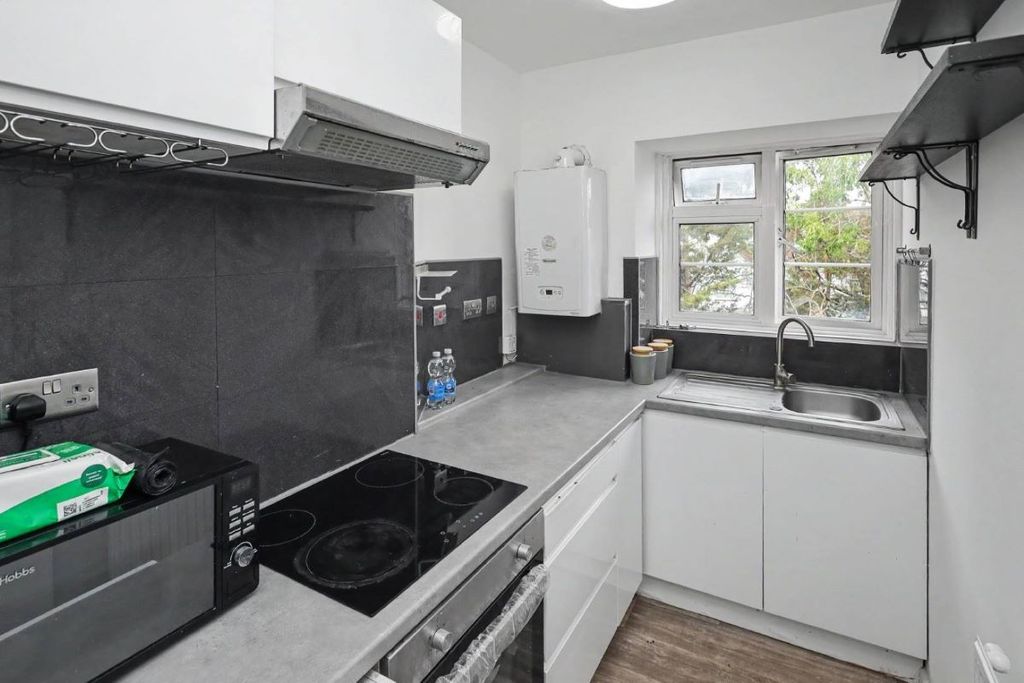 Property photo 3 of 4