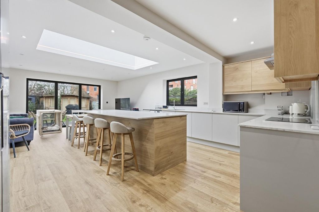 Property photo 2 of 24 Img_1766.Jpg