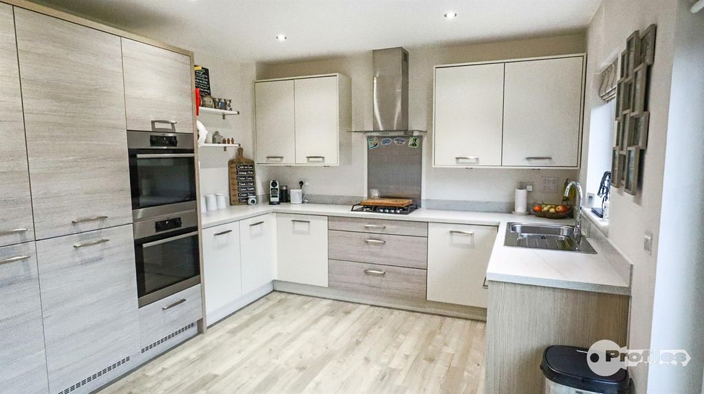 Property photo 3 of 28 Img_8947.Jpg