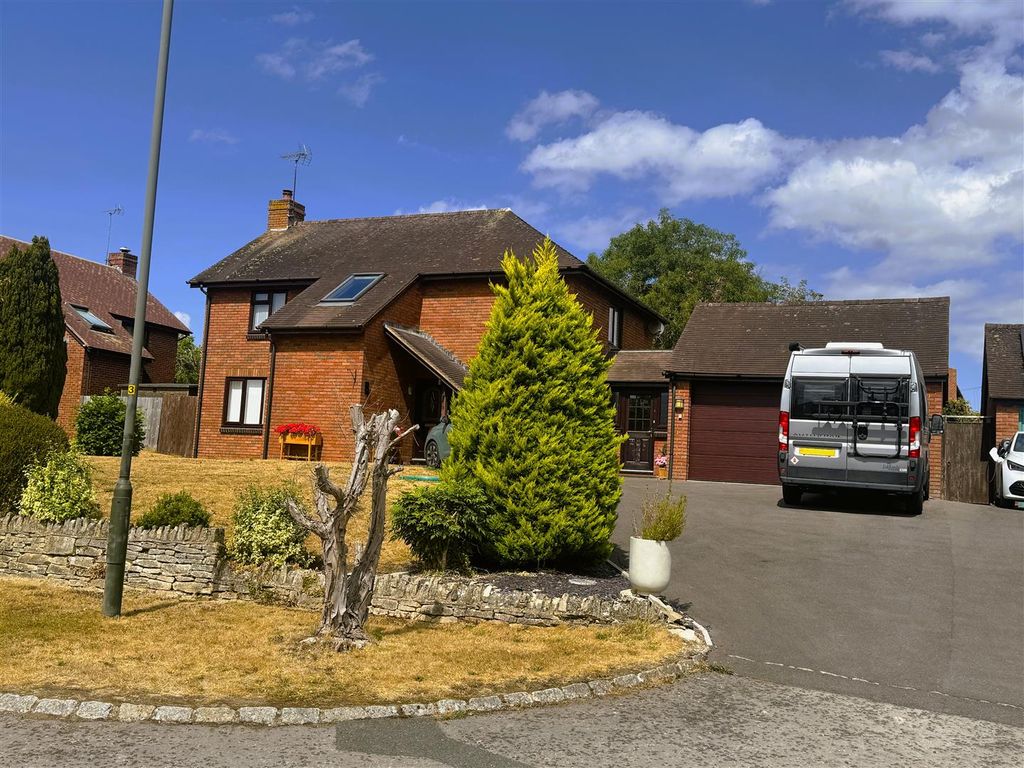 Property photo 1 of 29