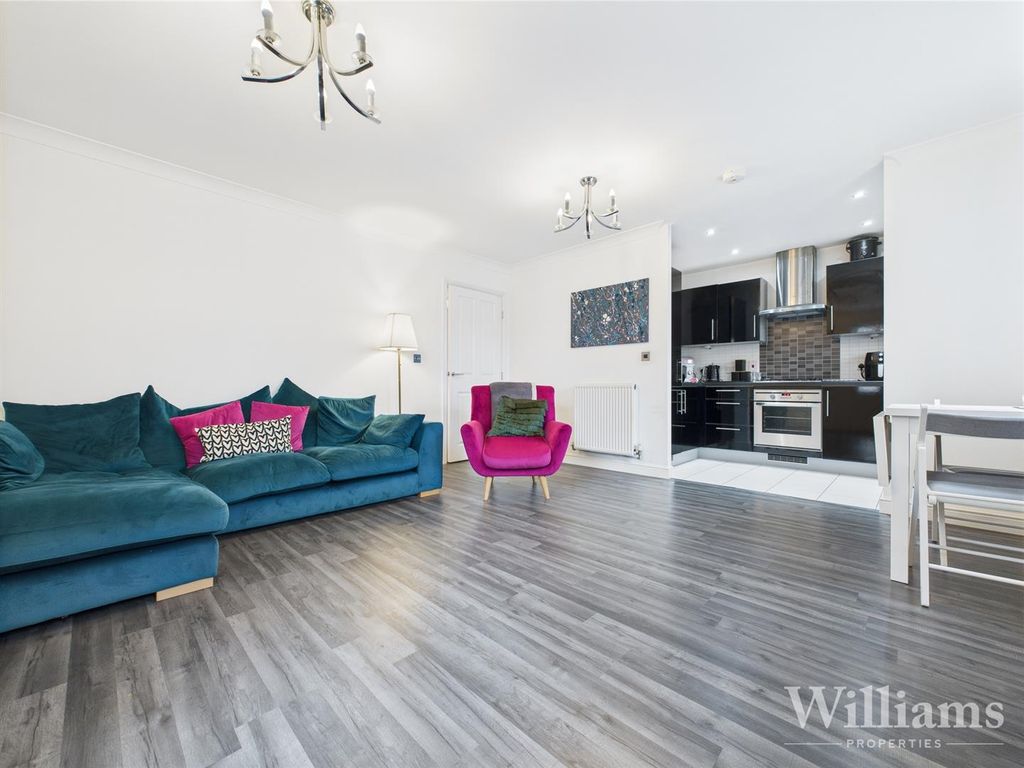 Property photo 2 of 12 Cam02861G0-Pr0406-Still009.Jpg
