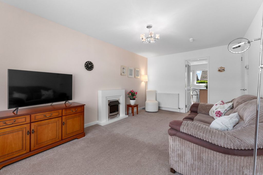 Property photo 3 of 21