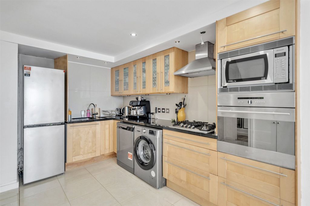 Property photo 2 of 14 Picture No. 04