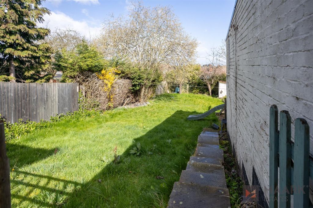 Additional image 16 of 3 bed semi-detached house to rentWoodgate Drive, Birstall, Leicester LE4