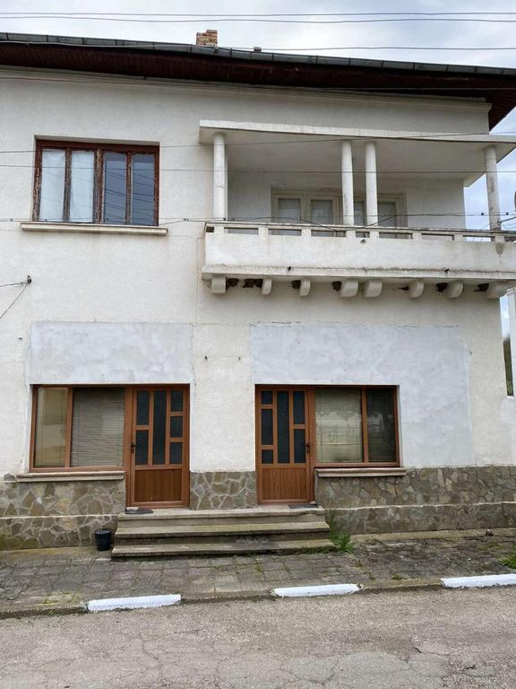 Property photo 2 of 5