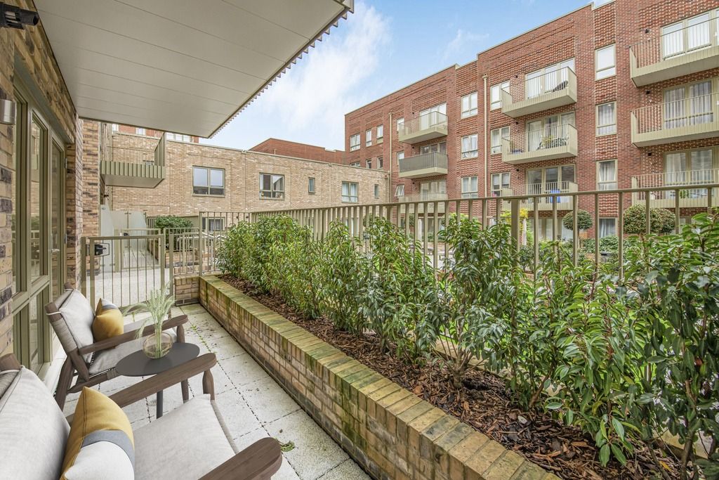 Property photo 1 of 8 Vistry_West_-_South_Oxhey_Central_Flat_1__5_Staged-Min