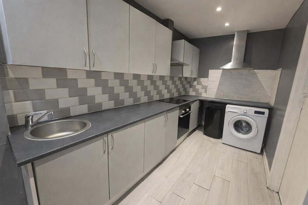 Property photo 2 of 6 Chatgpt Image Mar 11, 2026, 03_45_57 Pm.Png