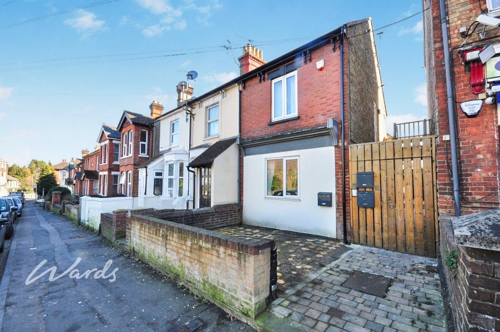 Property photo 1 of 7 Front