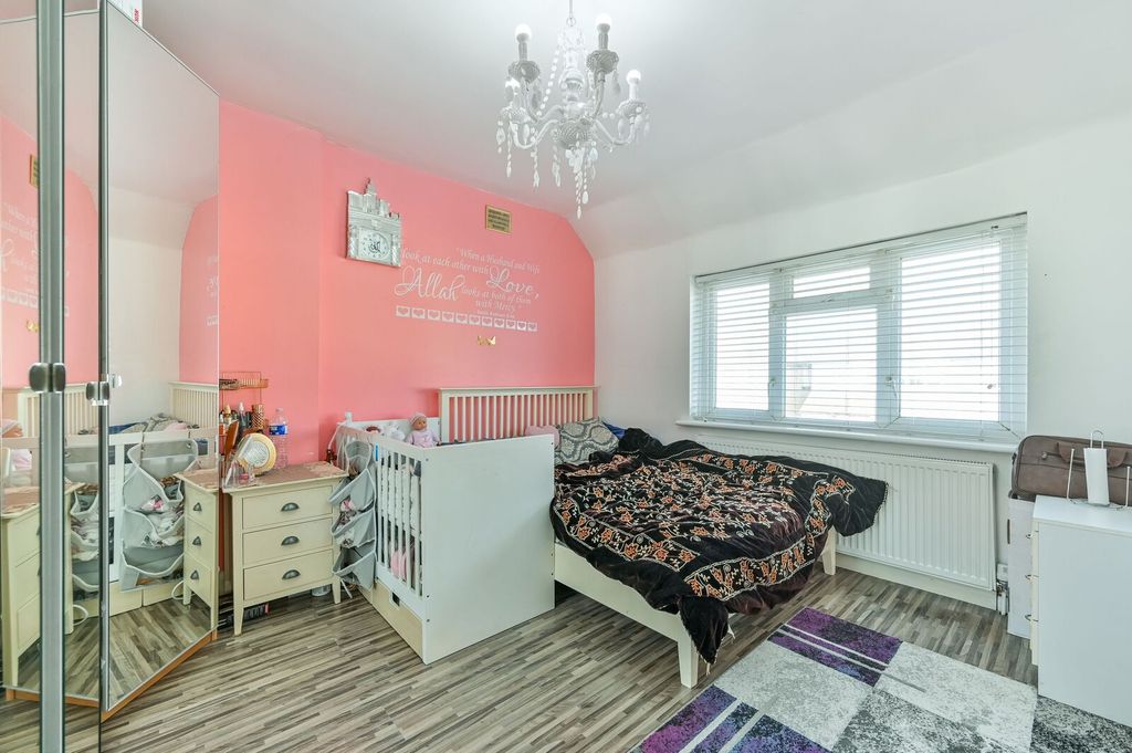 Additional image 6 of 5 bed semi-detached house for saleWestbourne Road, Feltham TW13