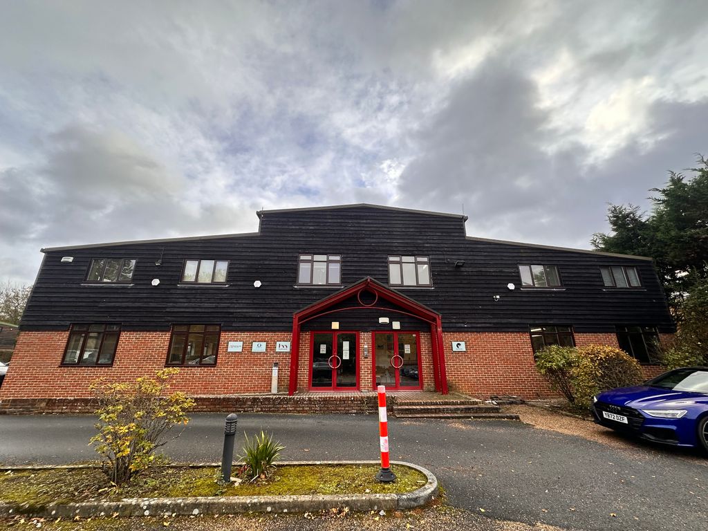 Property photo 1 of 6