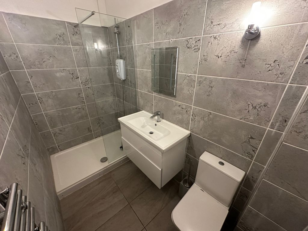 Property photo 1 of 3