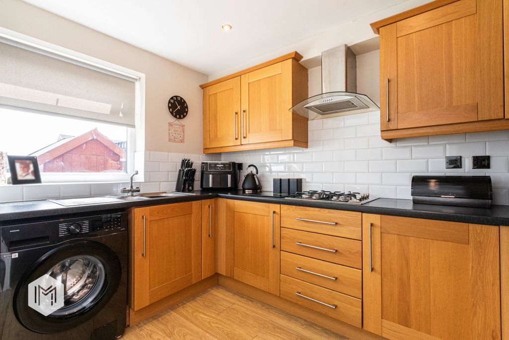 Property photo 2 of 16 Picture No. 04