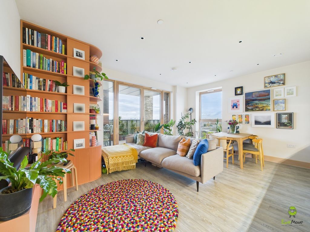 Property photo 2 of 14 Cam02615G0-Pr0132-Still010