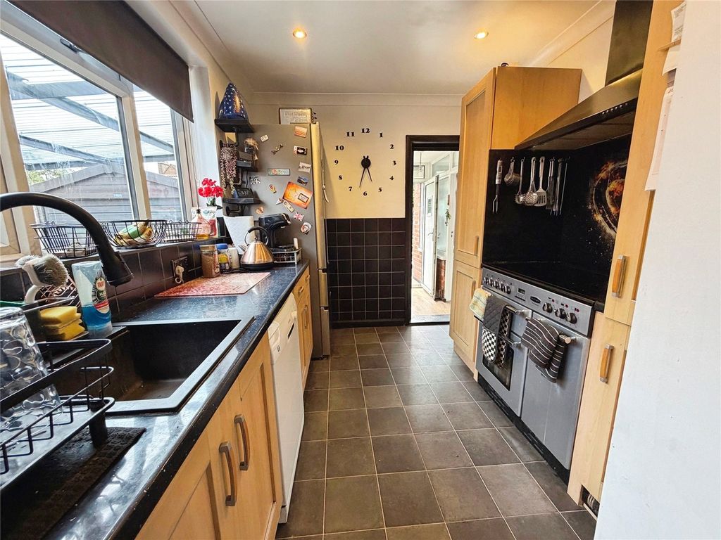 Property photo 3 of 15 Kitchen