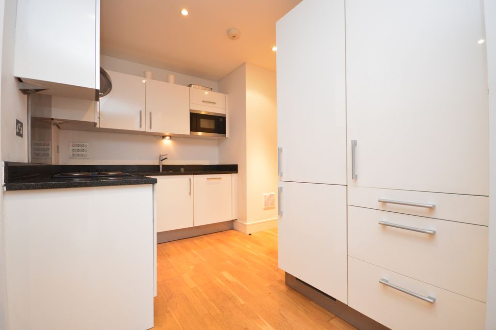 Property photo 3 of 9 Gallery