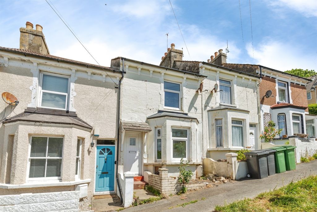 Property photo 1 of 15
