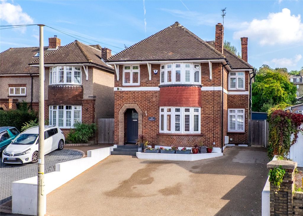 Property photo 1 of 39 Picture No. 04