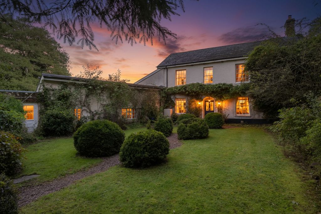 Property photo 1 of 48