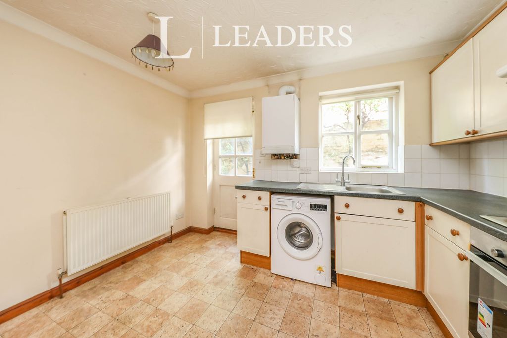 Property photo 3 of 5 Kitchen