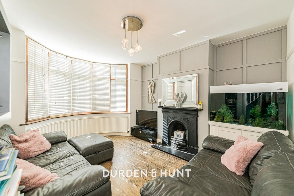 Property photo 2 of 25 Harwood-22.Jpg