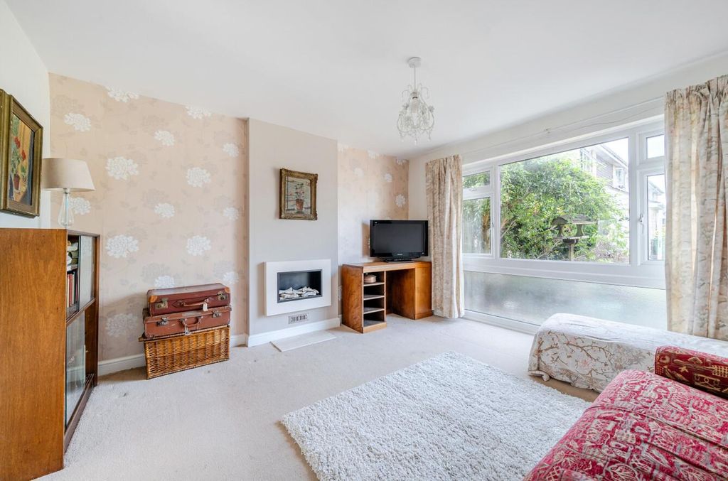 Property photo 2 of 17 1336767-14-689c874086A3d.Jpg