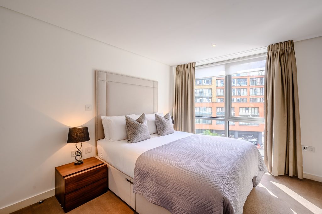 Property photo 3 of 12 Bedroom