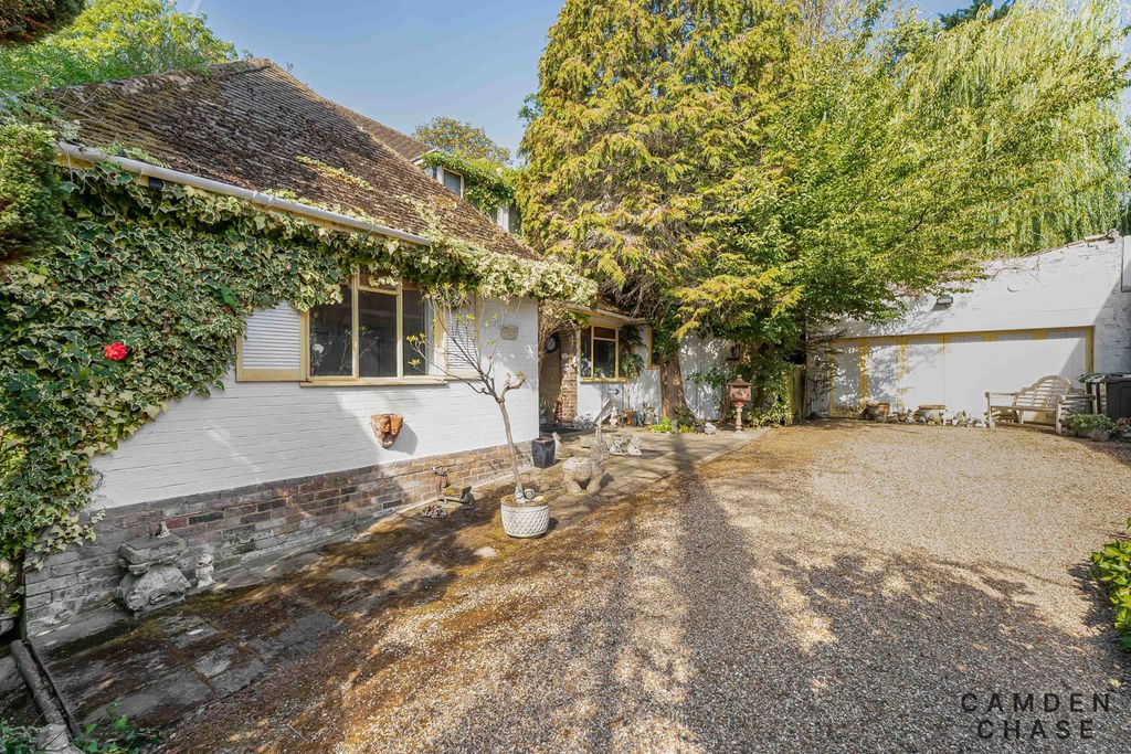 Property photo 2 of 20