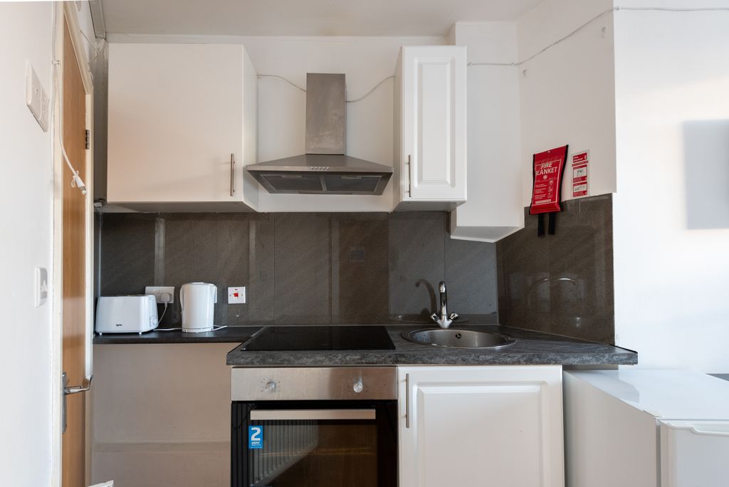 Property photo 3 of 7 Picture No. 02