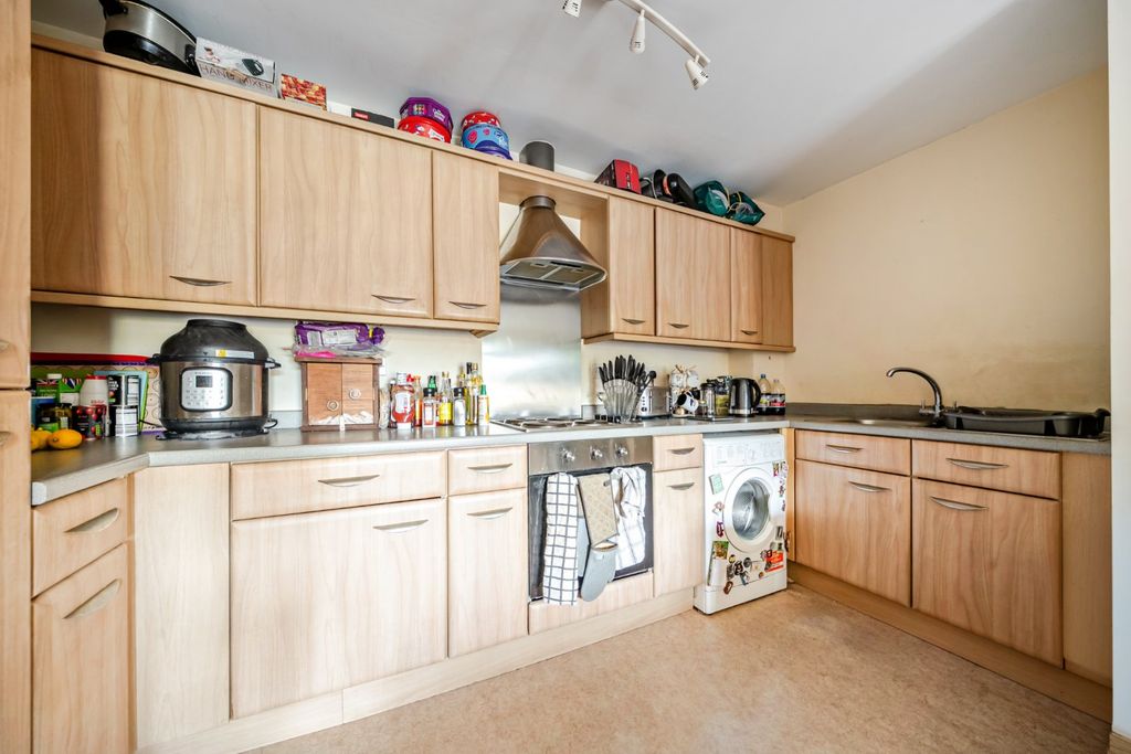 Property photo 2 of 10 Picture No. 06