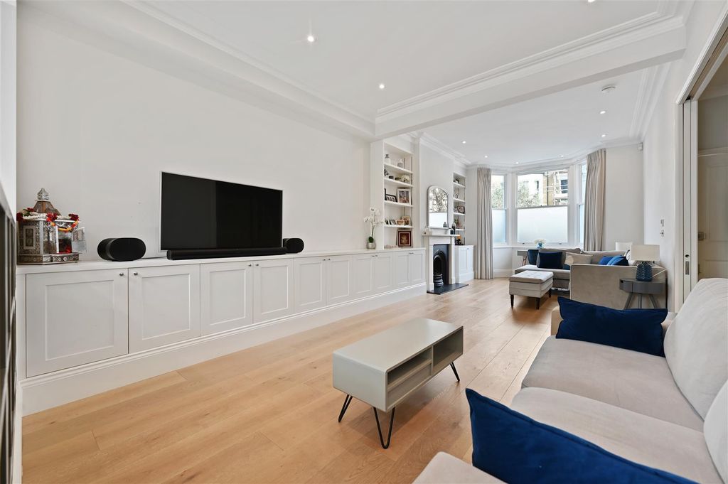Property photo 1 of 15 Fb - 108A St Stephens Avenue - Reception3 (1).Jpg