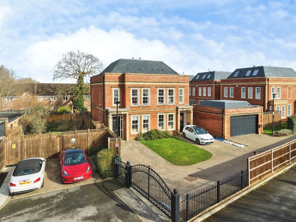 Property photo 3 of 14