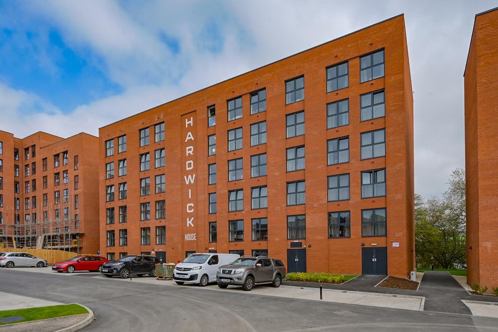 Property photo 2 of 9 Front