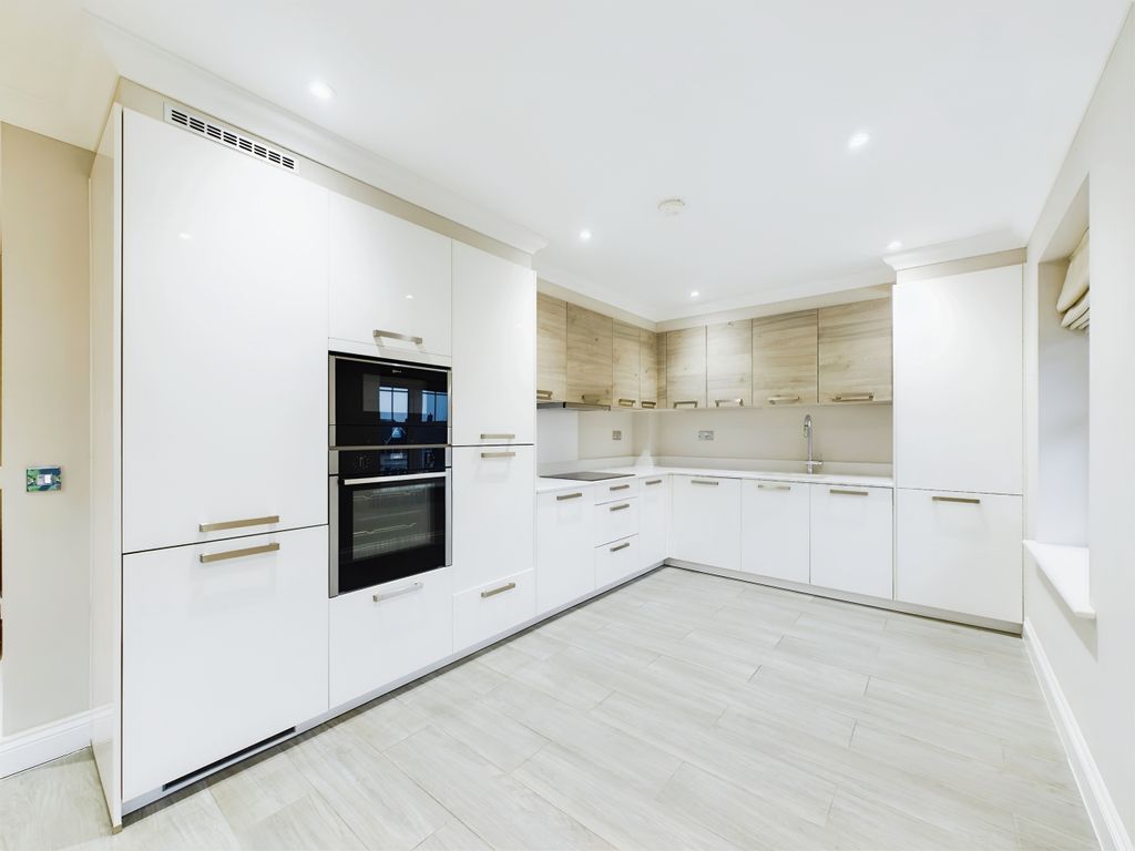 Property photo 3 of 13 Image