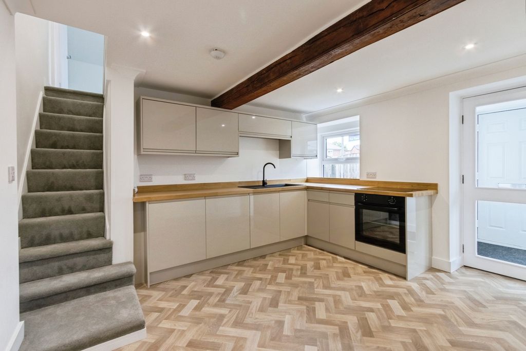 Property photo 2 of 13 Pbox-Img.Jpg