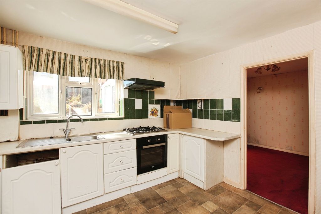 Property photo 2 of 20