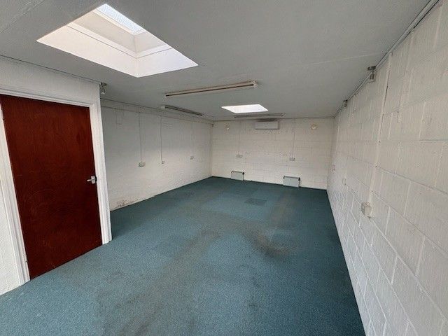 Property photo 2 of 5 Photo 5