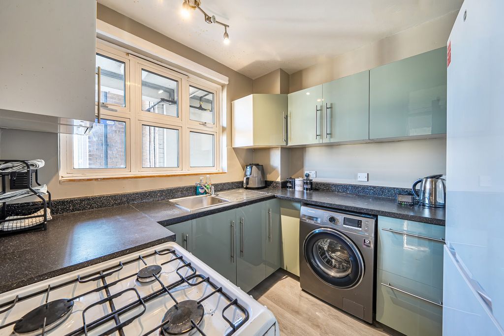 Property photo 2 of 20 Kitchen