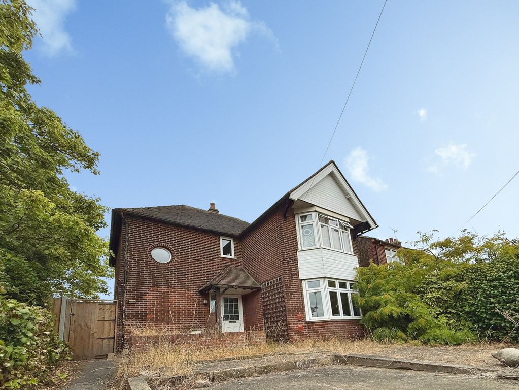Property photo 1 of 5