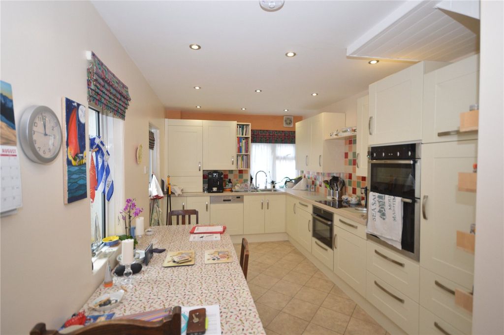 Property photo 2 of 10 Picture No. 05