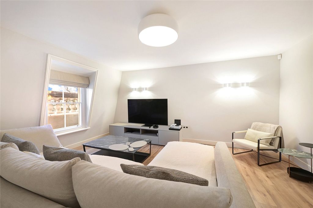 Property photo 1 of 9 Reception Room