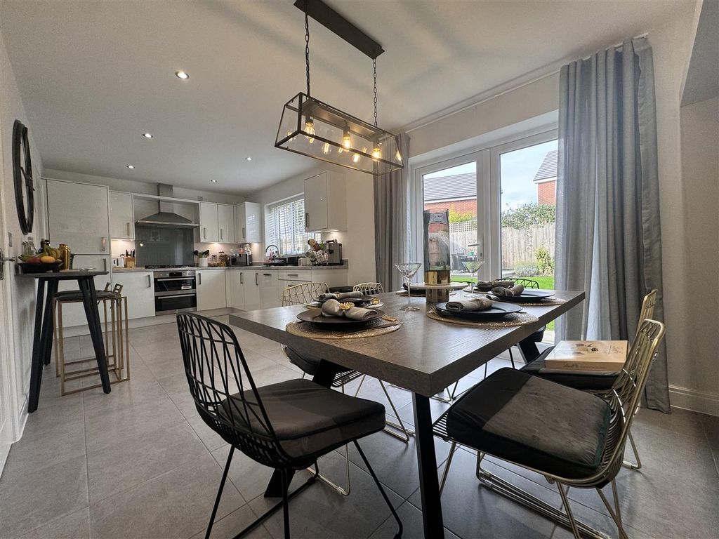 Property photo 3 of 17 Open Plan Kitchen / Dining