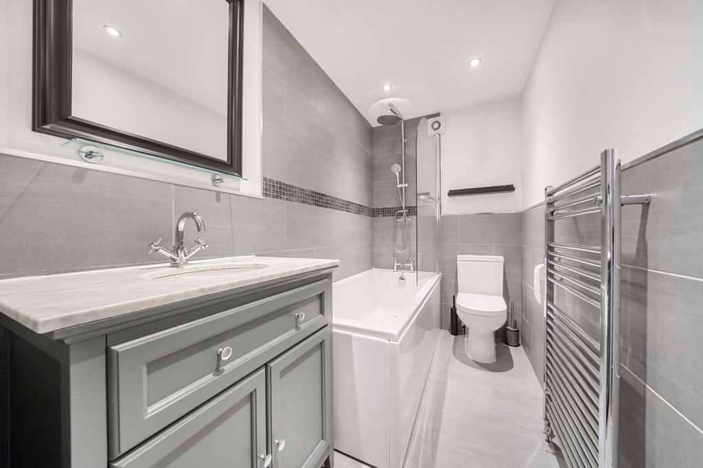 Property photo 3 of 14 1369327-7-68Eceef...